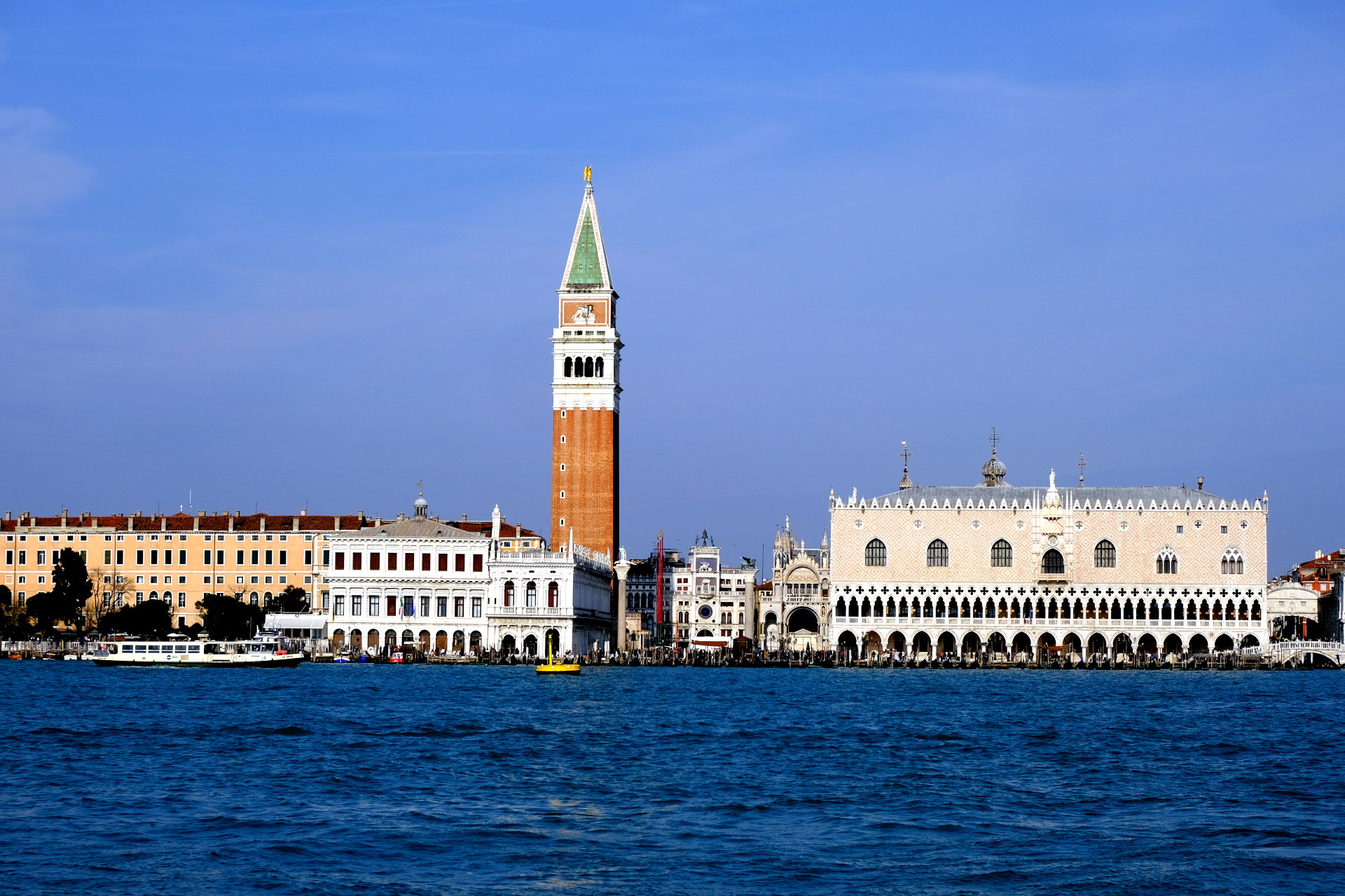 DSCF1842_edit_crop_scale_87